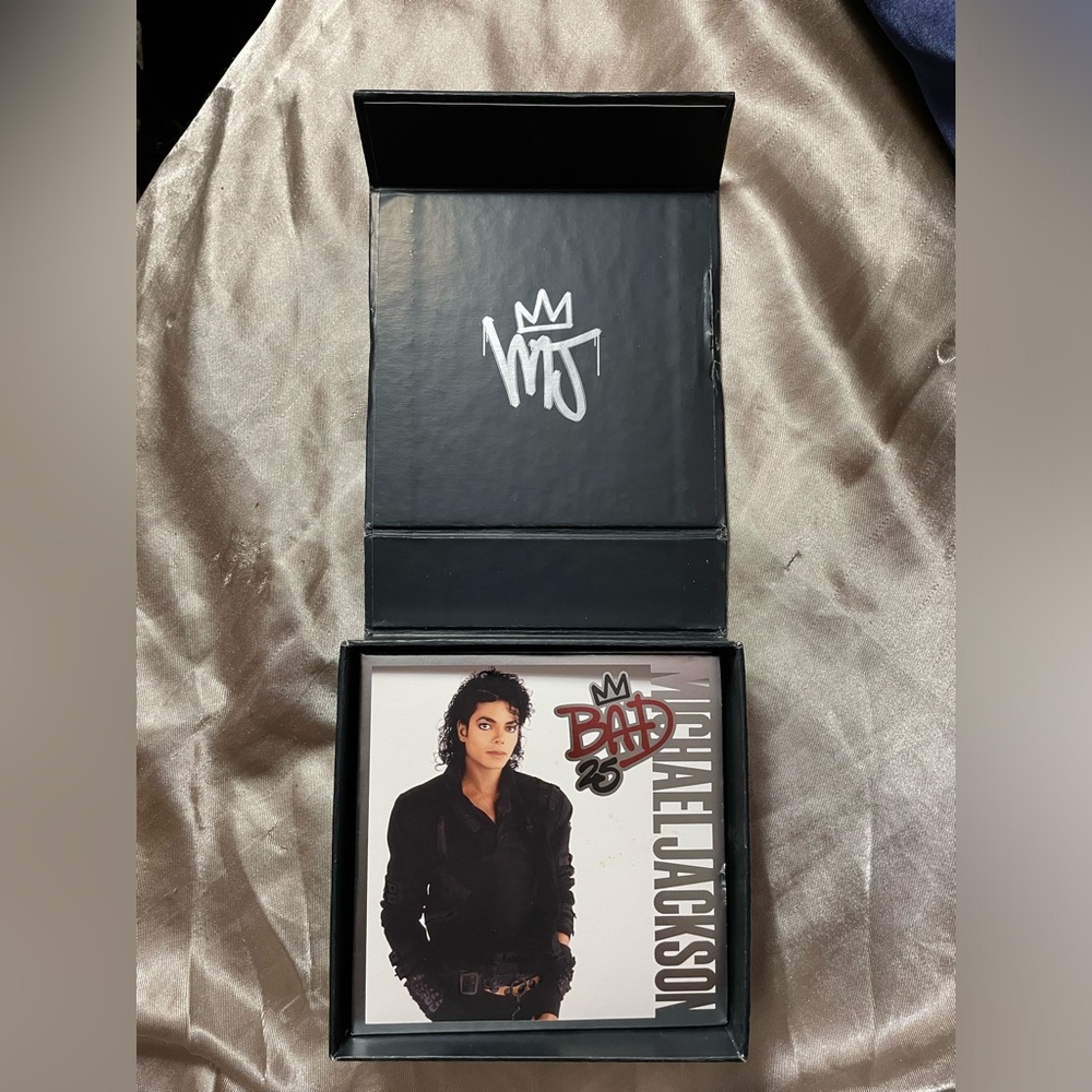 Michael Jackson Bad 25